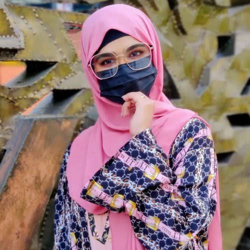 Hira Ahmed